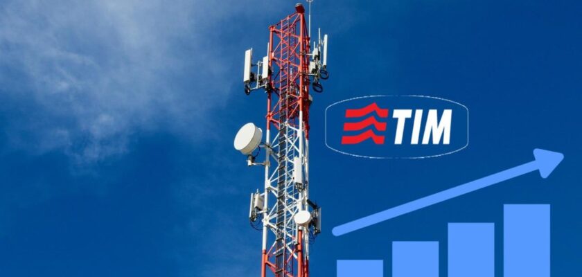 antenna delle tlc e logo di TIM