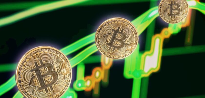 Bitcoin, prezzo Bitcoin, record Bitcoin, valore Bitcoin, analisi Bitcoin, previsione Bitcoin, crypto, btc