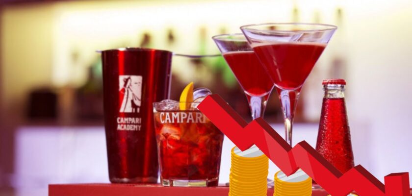 bottiglie di Campari e grafico al ribasso